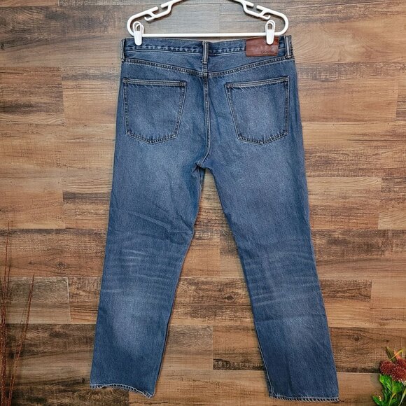 Lands End Jeans 34x32 Measures 34x31 Straight Fit Medium Light Wash Cotton Denim - Picture 2 of 10